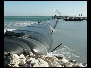 120kn C12.6 L25 Anti UV PP Dewatering Geotextile Tubes For Bank Erosion Protection